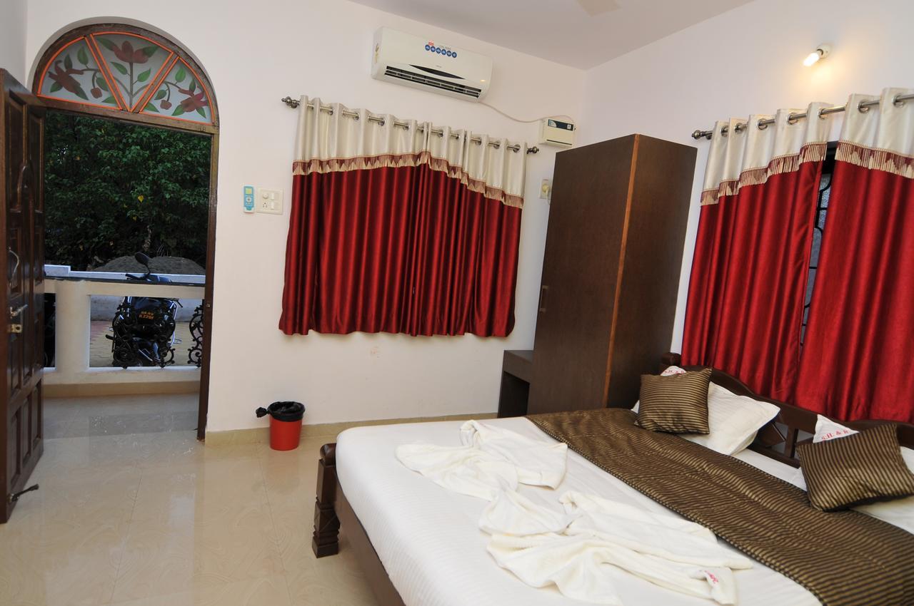Sunrise Beach Resort Calangute Exterior photo